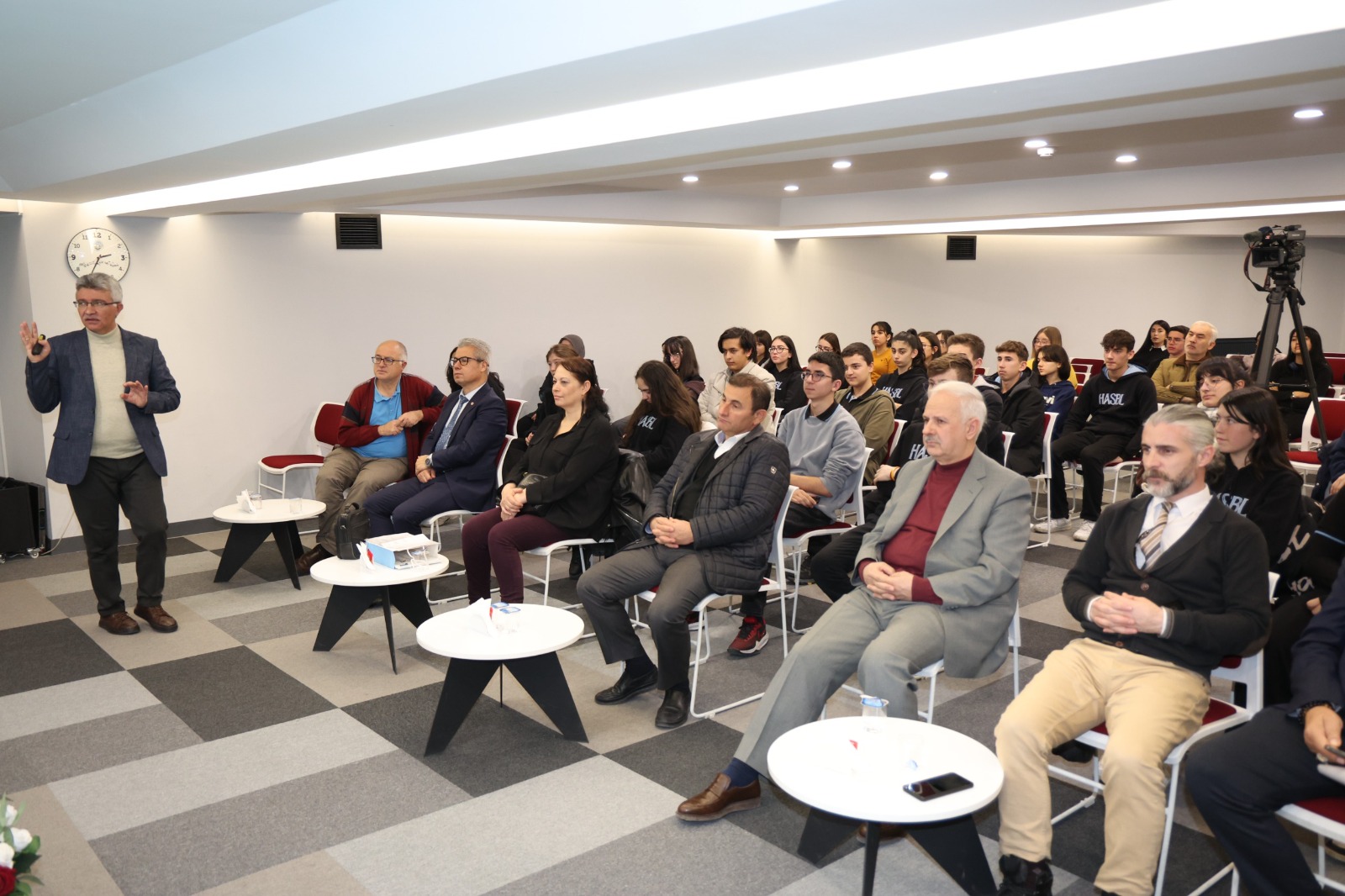 Yazar Okulu Seminerleri Başladı